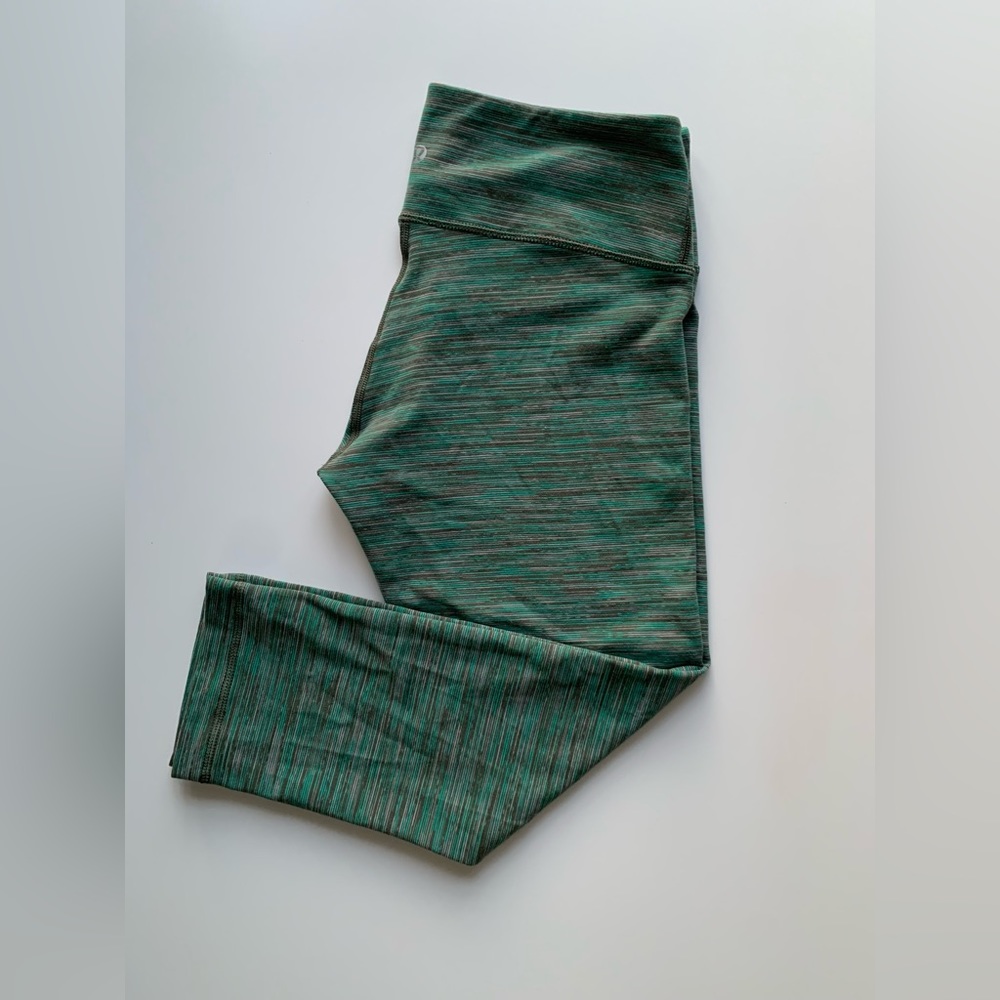 Lululemon Fatigue Green We Are From Space Wunder Under Crop - Picture 2 of 6